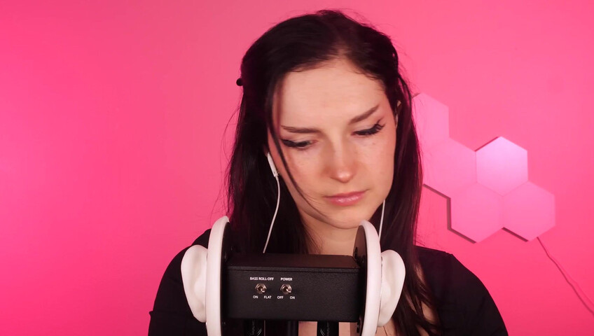 Busy b ASMR - 2 de abril de 2026 - Masaje de orejas con y sin guantes