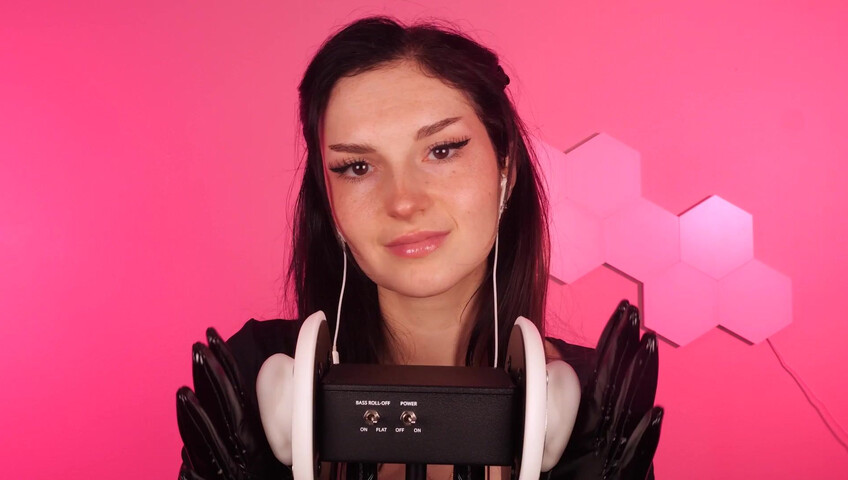 Busy b ASMR - 2 de abril de 2026 - Masaje de orejas con y sin guantes
