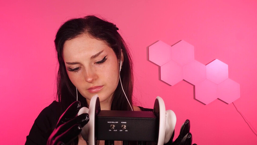 Busy b ASMR - 2 de abril de 2026 - Masaje de orejas con y sin guantes