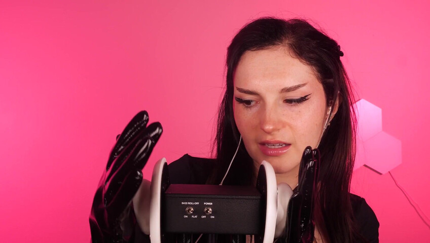 Busy b ASMR - 2 de abril de 2026 - Masaje de orejas con y sin guantes