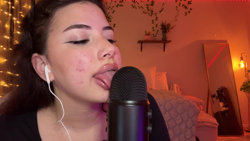 Wahonay ASMR - Intense Mic Licking