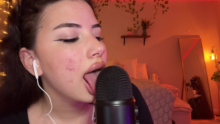 Wahonay ASMR - Intense Mic Licking