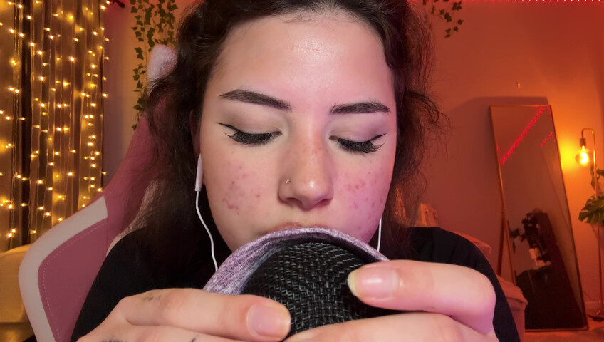 Wahonay ASMR - Intense Mic Licking