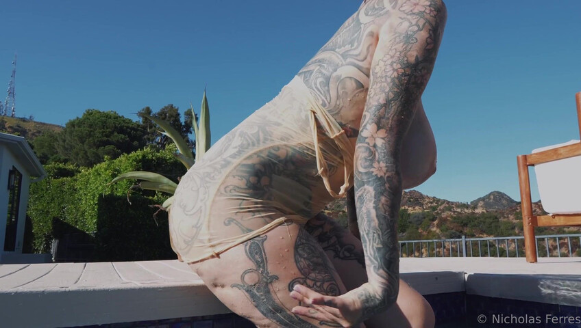 Arabelle Raphael Caught You Staring at Her Huge Tits
