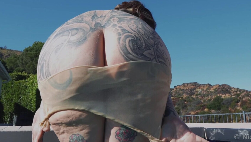 Arabelle Raphael Caught You Staring at Her Huge Tits