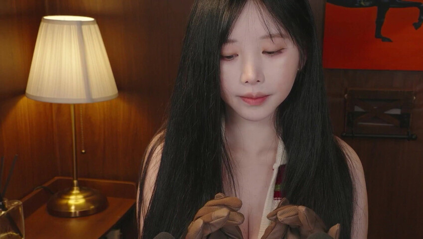 ASMR Yoon Ying - 13 April 2026 - ASMR 수상한 승마샵 RP 장비와 레슨