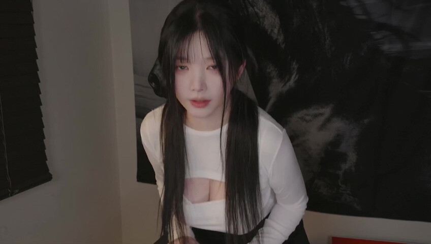 ASMR Yoon Ying - 13 April 2026 - ASMR 수상한 승마샵 RP 장비와 레슨