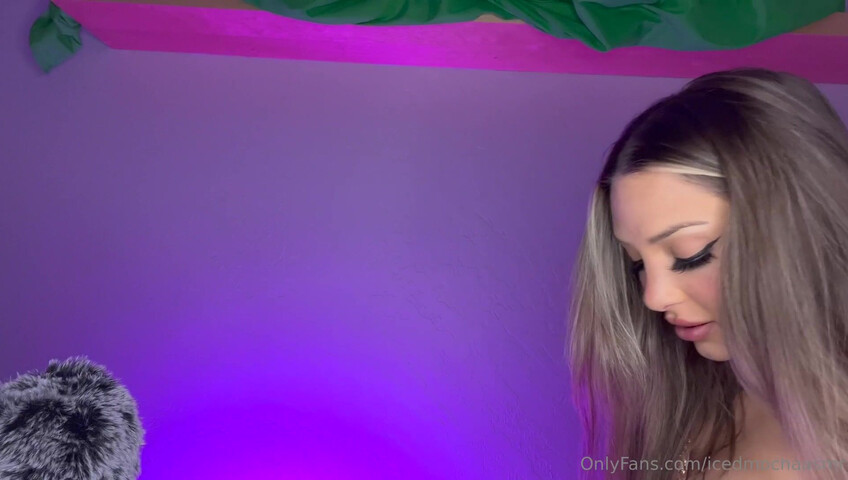 Iced Mocha ASMR - Trying out my HUGE new toy and struggling to get it in