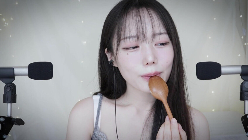 Jamonghae ASMR - 10 March 2026 - Eating You, Mouth Sounds 숟가락으로 뇸