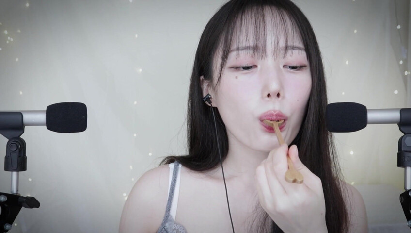 Jamonghae ASMR - 10 March 2026 - Eating You, Mouth Sounds 숟가락으로 뇸