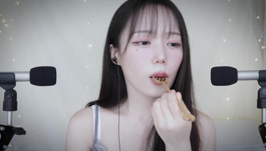 Jamonghae ASMR - 10 March 2026 - Eating You, Mouth Sounds 숟가락으로 뇸