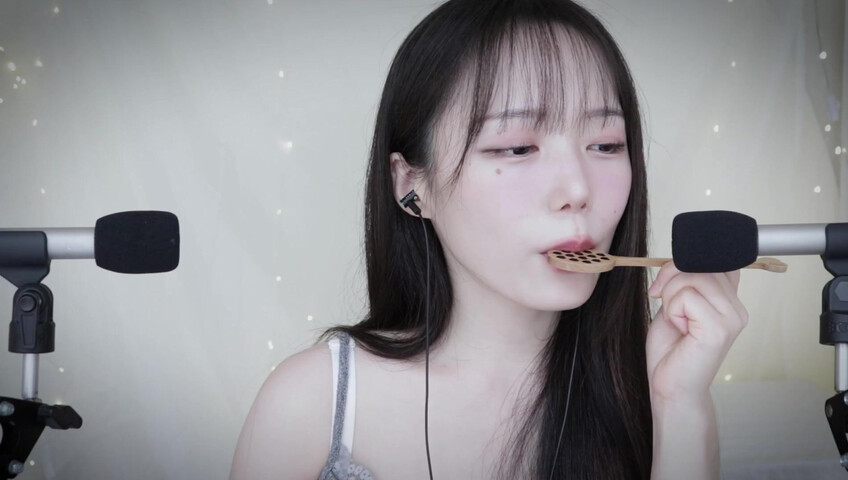 Jamonghae ASMR - 10 March 2026 - Eating You, Mouth Sounds 숟가락으로 뇸