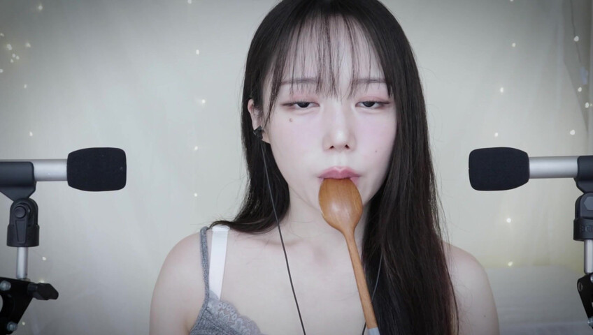 Jamonghae ASMR - 10 March 2026 - Eating You, Mouth Sounds 숟가락으로 뇸