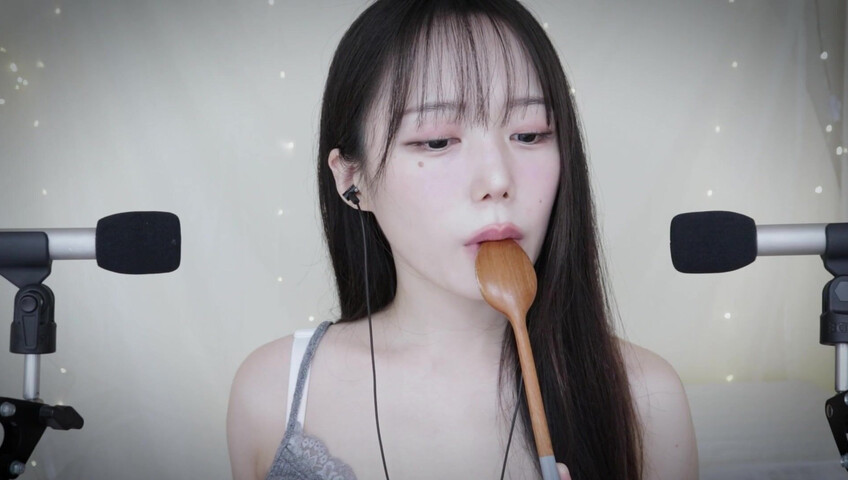Jamonghae ASMR - 10 March 2026 - Eating You, Mouth Sounds 숟가락으로 뇸