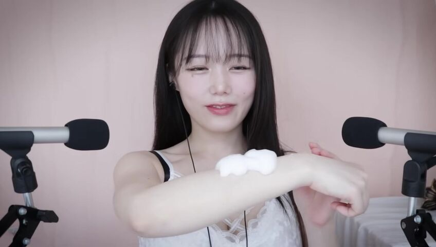 Jamonghae ASMR -15 Feb 2026 - Moist and Dry Body Sounds I’ll Let You Hear | Body Triggers | YT Membership