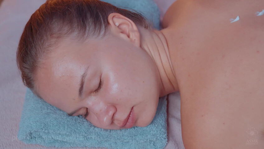 ASMR Massage - 24 January 2026 - Relaxing Back Massage by Anna to Jess​
