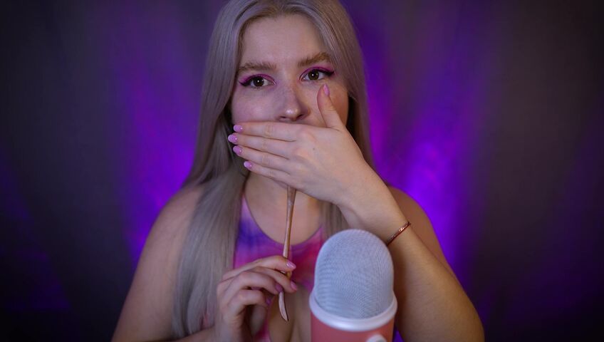 Lerka ASMRka - Honey Spoon + Mouth Sounds = Insane Tingles