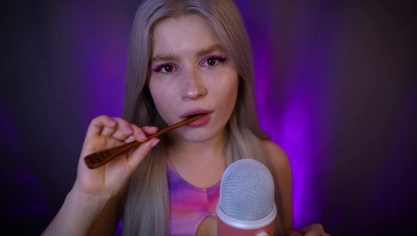 Lerka ASMRka - Honey Spoon + Mouth Sounds = Insane Tingles