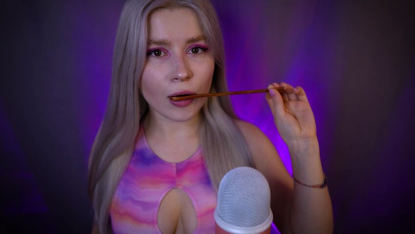 Lerka ASMRka - Honey Spoon + Mouth Sounds = Insane Tingles