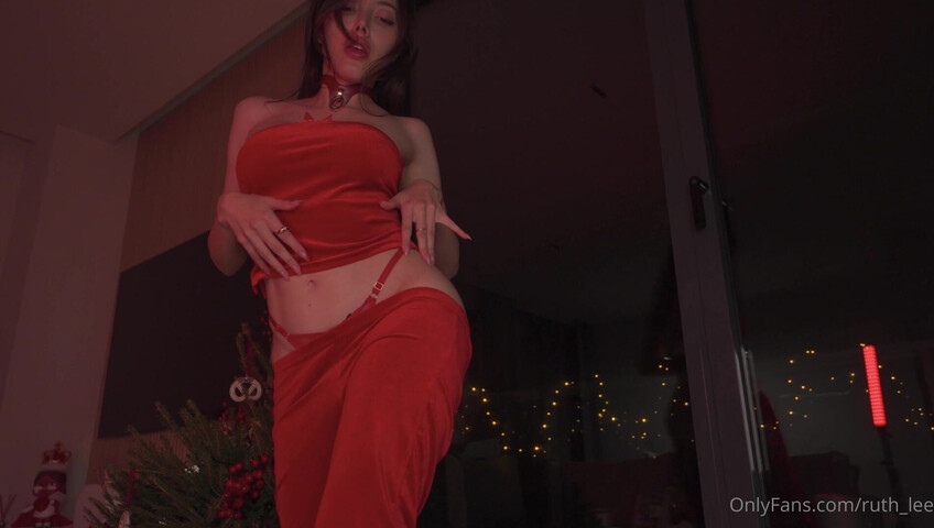 Ruth Lee - Santa Came Early | Christmas lights, a festive outfit, and me giving you a private show