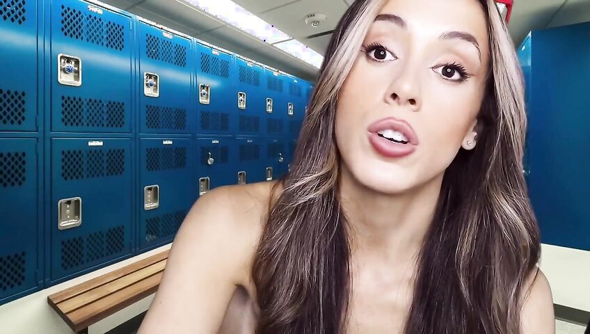 Isabella ASMR - Flirty barber gives you a handjob