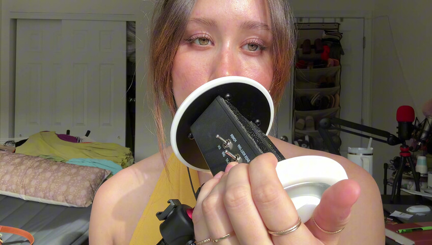 Dakota b ASMR – 3dio: Geräusche von feuchtem vs. trockenem Mund