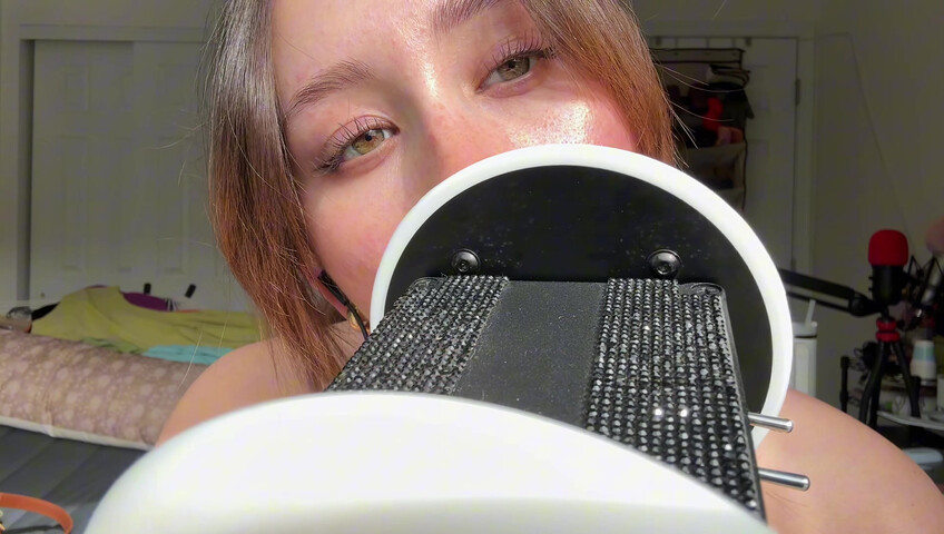 Dakota b ASMR – 3dio: Geräusche von feuchtem vs. trockenem Mund