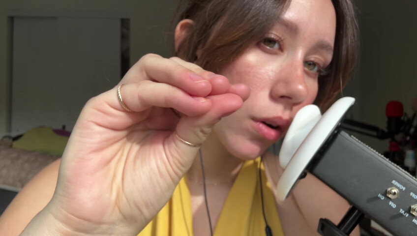 Dakota b ASMR – 3dio: Geräusche von feuchtem vs. trockenem Mund