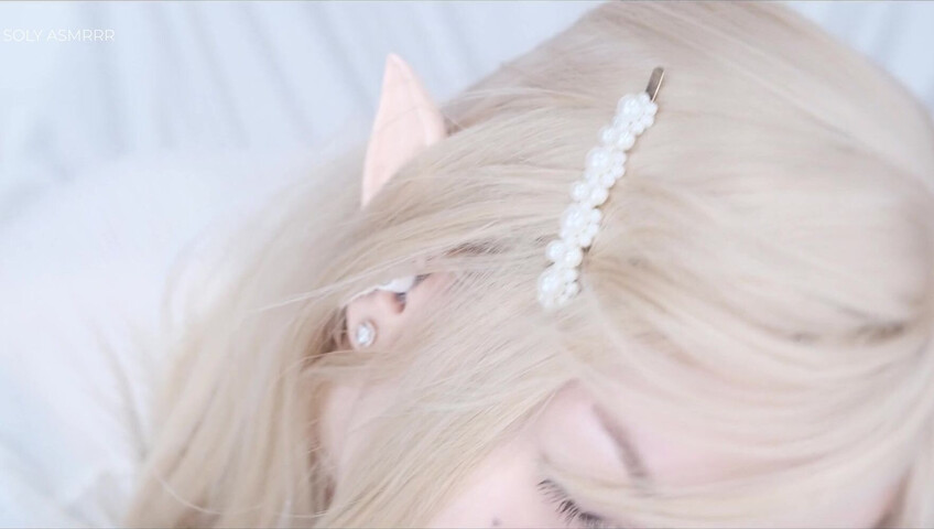 Soly ASMR - LITTLE ELF LIKES TO TEASE | LICKING, SLOPPY SOUNDS, SUCKING, EARS EATING