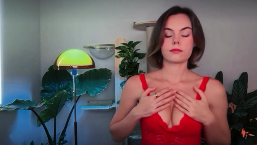 Cassia ASMR - First Nip Slip on Live Stream