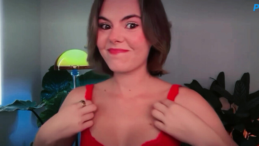 Cassia ASMR - First Nip Slip on Live Stream
