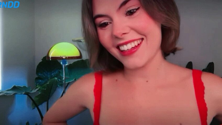 Cassia ASMR - First Nip Slip on Live Stream