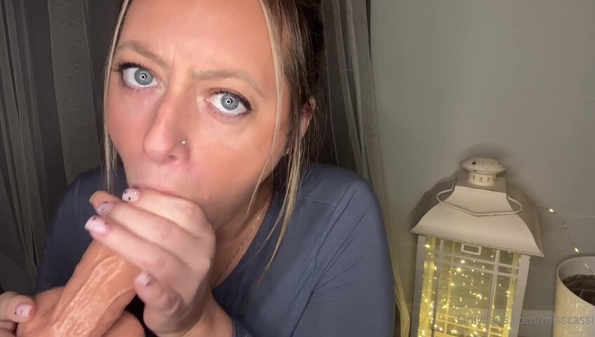 Miss Cassi ASMR - 30 Jan 2026 - Will it fit.. in me?
