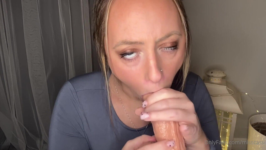 Miss Cassi ASMR - 30 Jan 2026 - Will it fit.. in me?