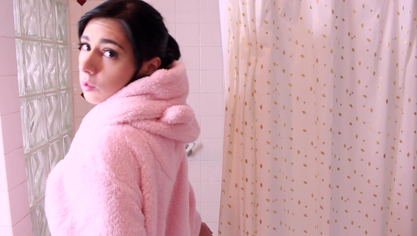 LunaRexx - Butt Plug | Spying On Friend Shower And Cum [OBG]