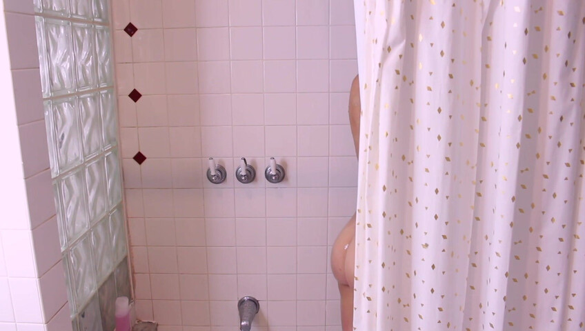 LunaRexx - Butt Plug | Spying On Friend Shower And Cum [OBG]