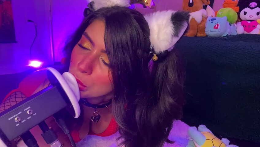 CorneliusTheCat - ASMR Ear Kissing