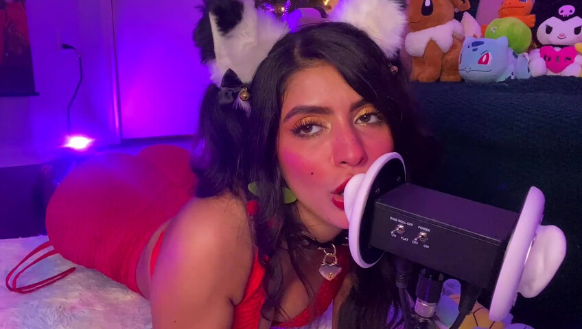 CorneliusTheCat - ASMR Ear Kissing