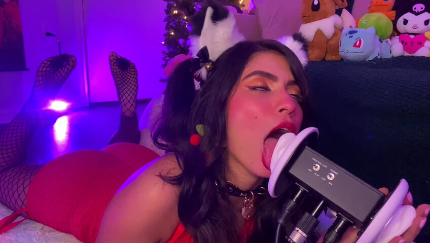 CorneliusTheCat - ASMR Ear Kissing