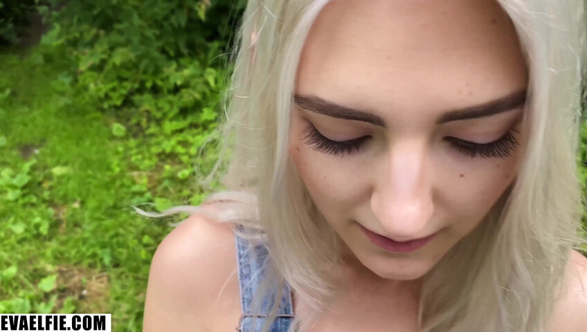 Eva Elfie - Outdoor Fuck
