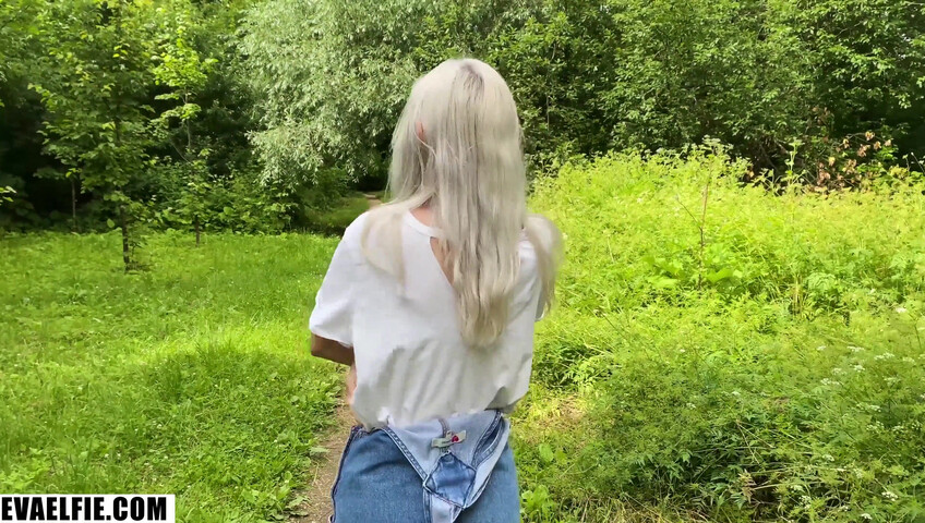 Eva Elfie - Outdoor Fuck