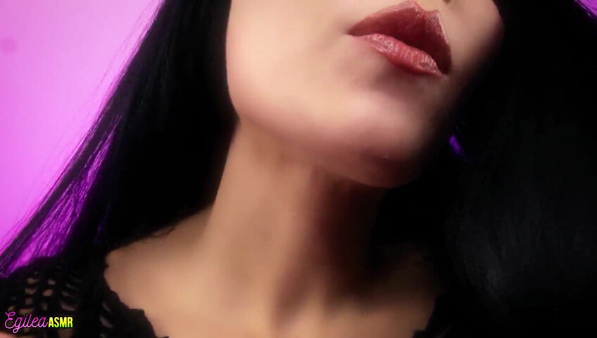 Egilea ASMR - On her lap seeing her big tits while she kisses u and touches ur face