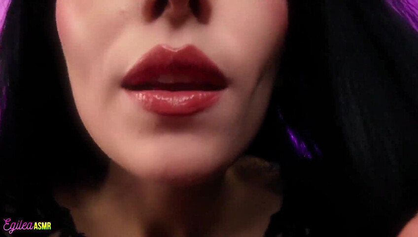 Egilea ASMR - On her lap seeing her big tits while she kisses u and touches ur face