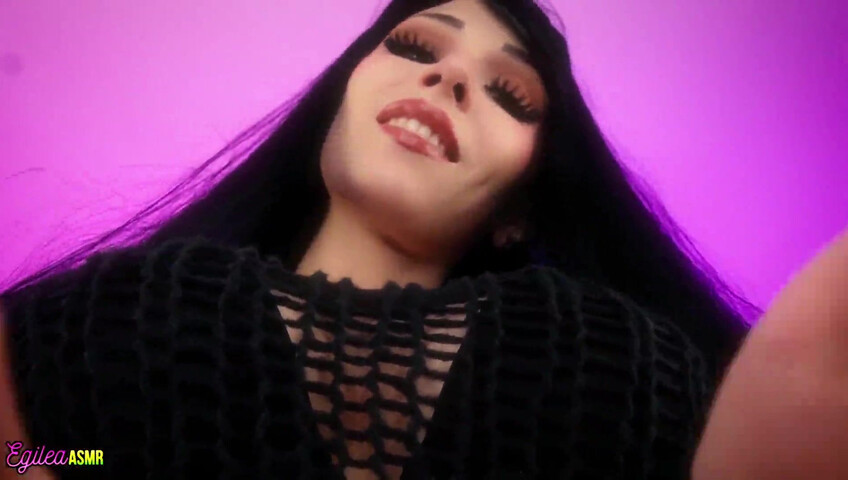 Egilea ASMR - On her lap seeing her big tits while she kisses u and touches ur face