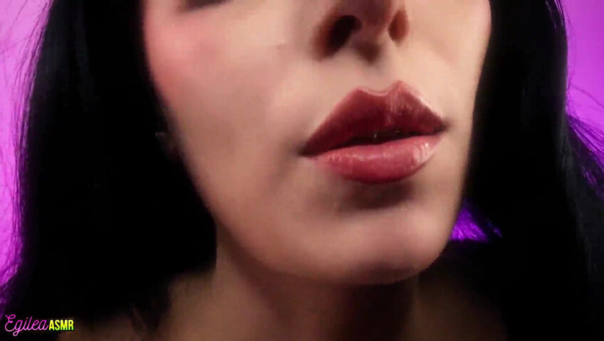 Egilea ASMR - On her lap seeing her big tits while she kisses u and touches ur face