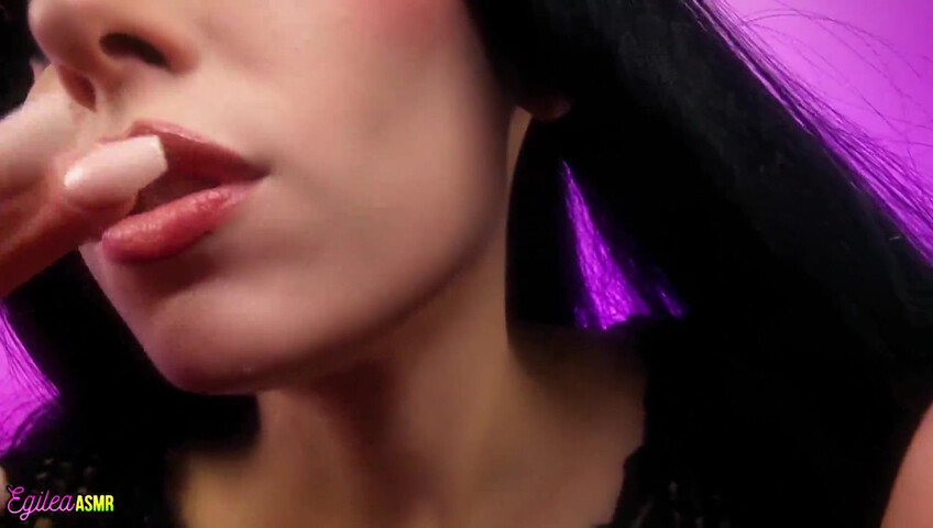 Egilea ASMR - On her lap seeing her big tits while she kisses u and touches ur face