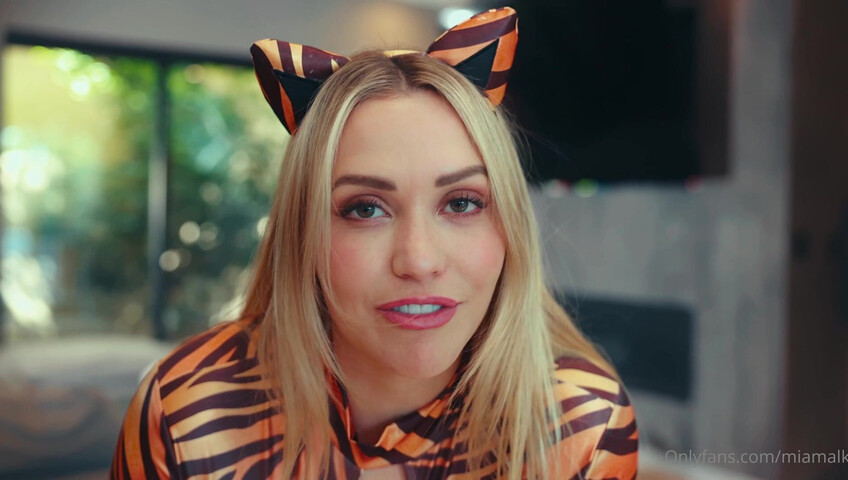 Mia Malkova - Halloween Sexy Try-on Haul