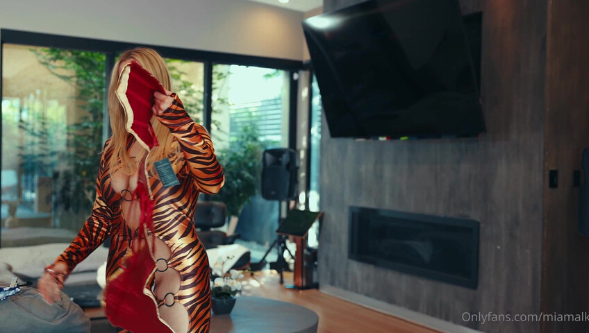 Mia Malkova - Halloween Sexy Try-on Haul