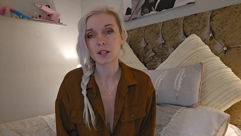 Lexi Snow - Aunt Sucks Your Cock As Payment