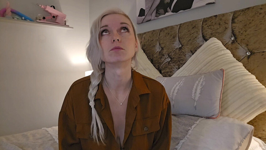 Lexi Snow - Aunt Sucks Your Cock As Payment